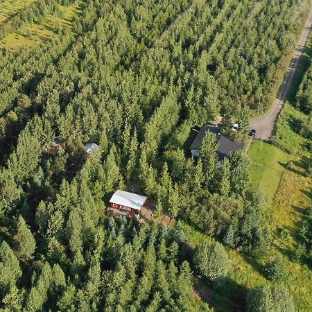Bakkakot 2 - Cozy Cabins In The Woods アークレイリ エクステリア 写真
