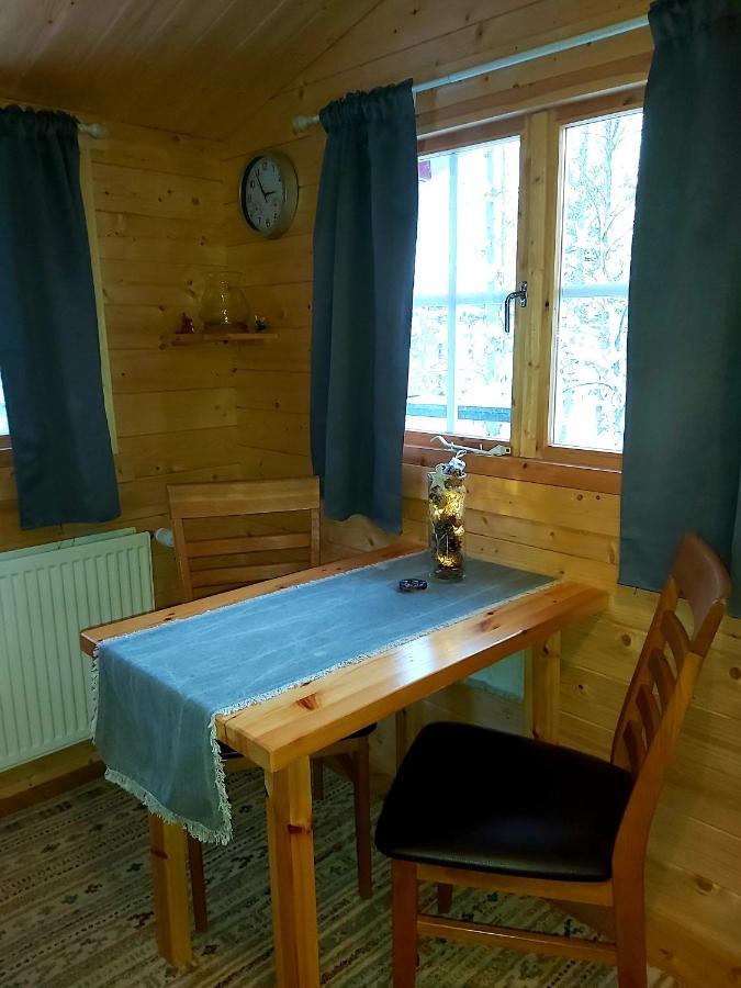 Bakkakot 2 - Cozy Cabins In The Woods アークレイリ エクステリア 写真