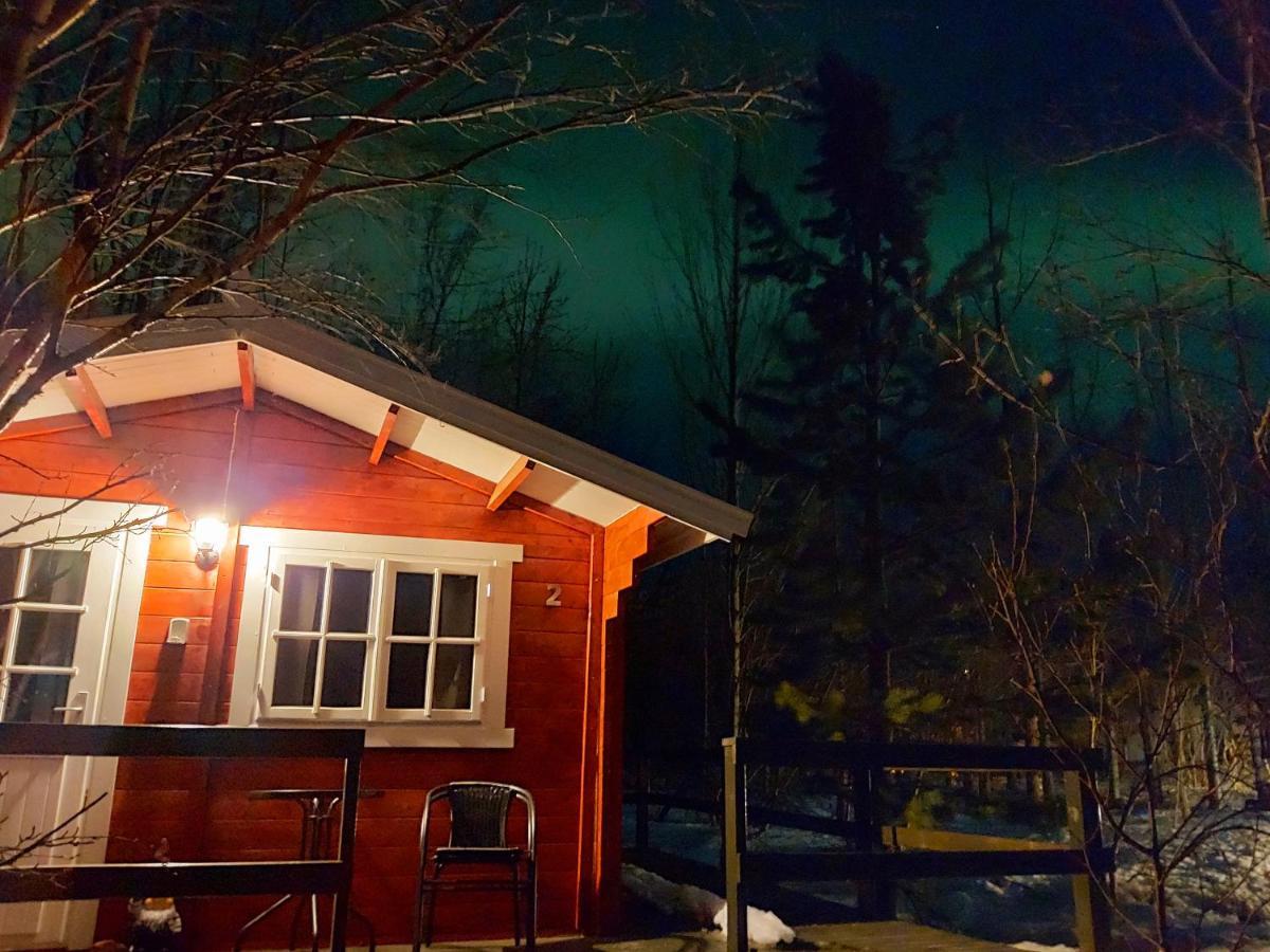 Bakkakot 2 - Cozy Cabins In The Woods アークレイリ エクステリア 写真